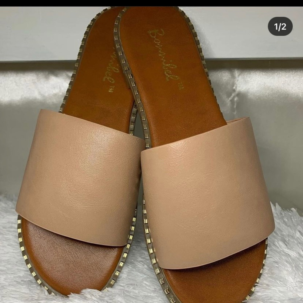 Pretty blush sandals 😍